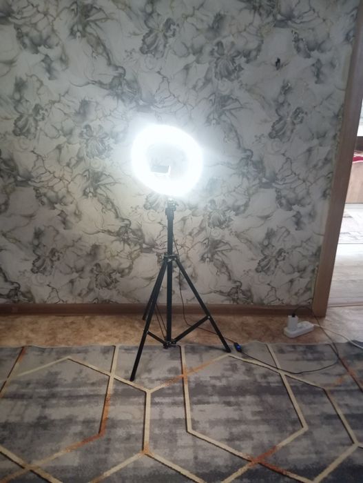 Продам селфи лампа