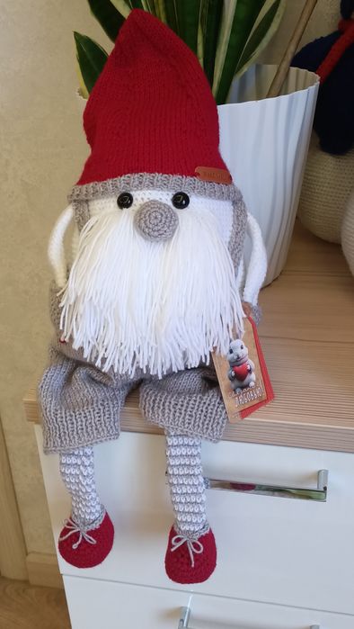 Мягкие игрушки, гномы.