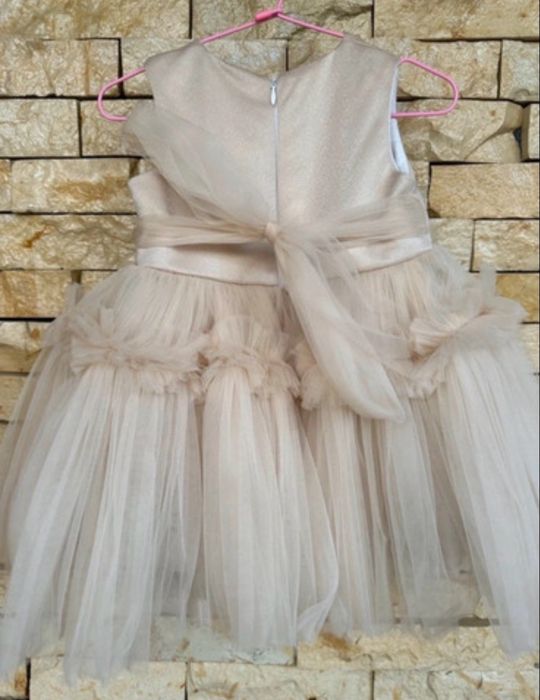 Rochie beige cu fir auriu Lugu 92cm. Anne Bebe