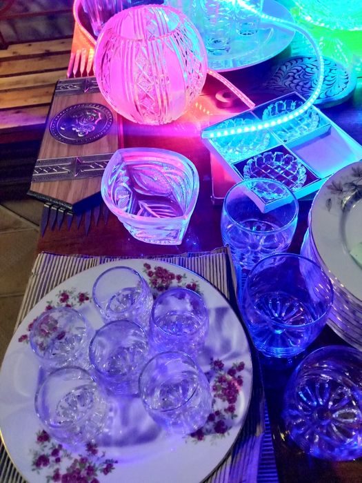 Продаю хрустальные вазы и посуду