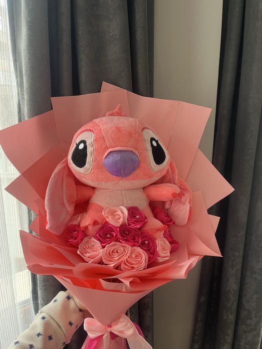 Ръчно изработен букет- -Stitch / Мече “Love”