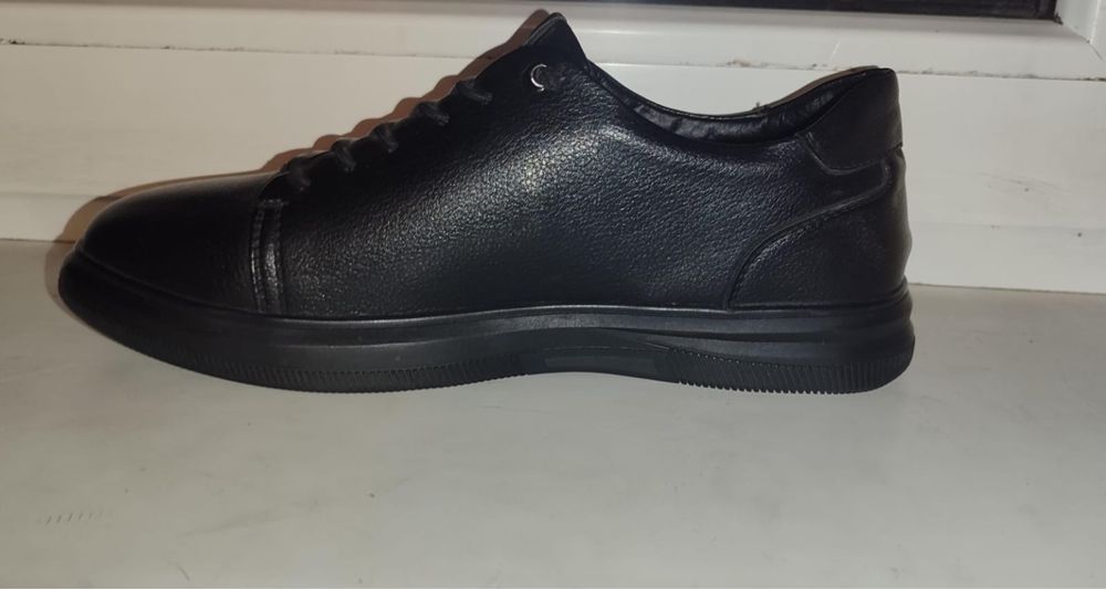 Продам новые туфли