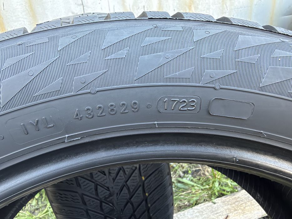 2 бр 215/55/17 Nokian 2023г
