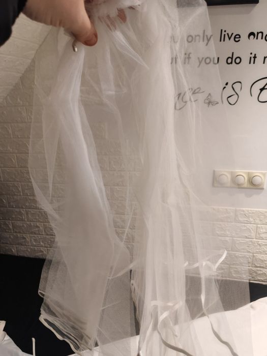 ВСИЧКО за  50 € Сватбена рокля, с бяло палте, чанта, воал, ръкавици, о