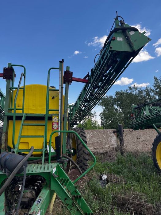 продам прицепной опрыскиватель SUMMERS
