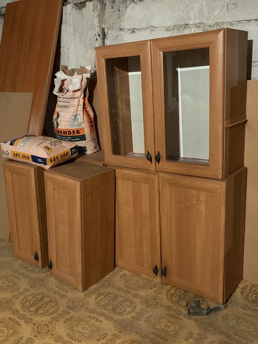 Продам б/у кухонный гарнитур - верхние стелажи