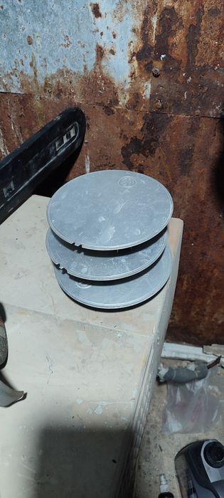 Колпаки от дисков Volkswagen.