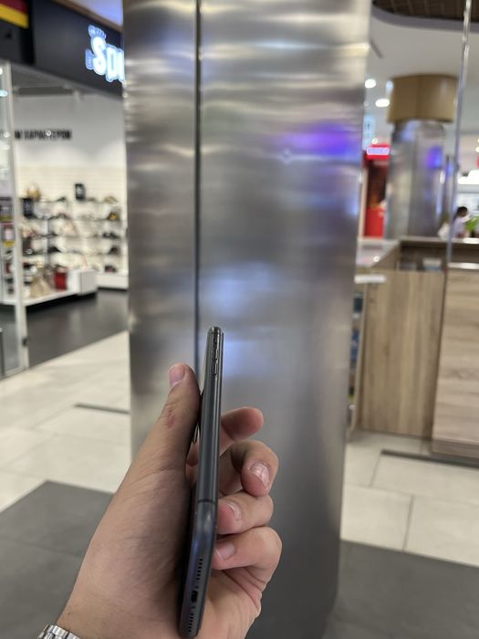 Продаётся iPhone 11