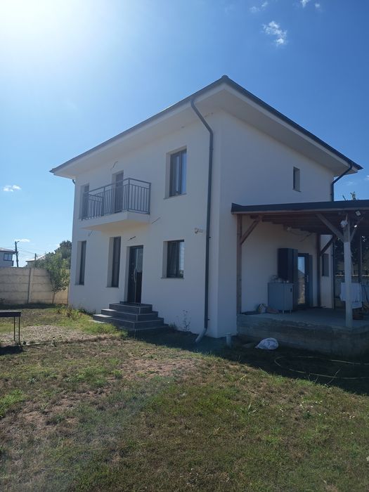 Vila/Casa individuala  P+1+Pod 2025 Teren 600 mp 2 balcoane 3 camere 2 bai  lângă Bucuresti in Mihailesti după Bragadiru doar  plata cash!