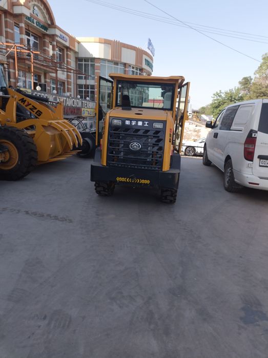 Pagruzchik погрузчик фронтальный 11000