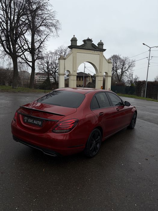Mercedes-Benz / C-Class / 2015 /