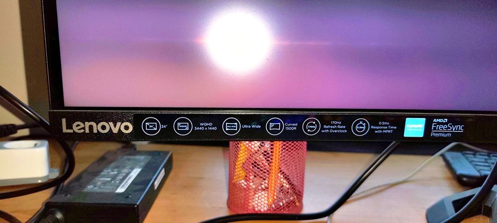 Геймърски XXXL огромен Монитор 34 инча Lenovo в Гаранция