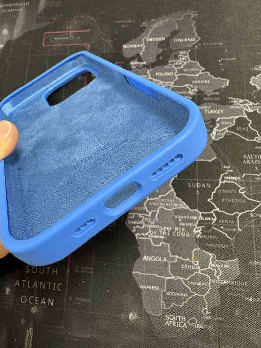 Husa iPhone 16 Pro Blue cu microfibra