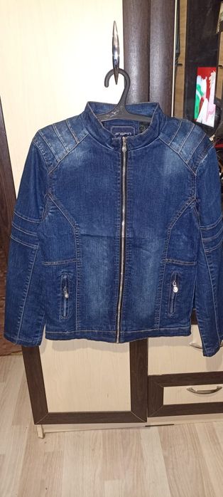 Продам одежду. Состояние новое