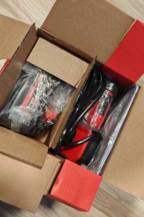 Set de acumulatori Milwaukee 18V + Incarcator rapid m18 HNRG-552