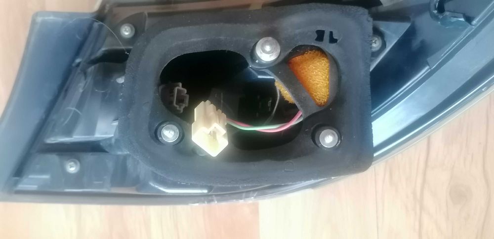 ляв стоп мазда 6