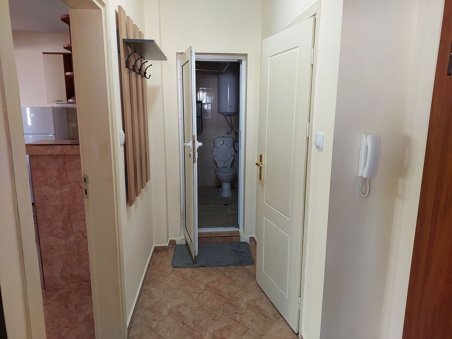 Дава се под наем Тристаен апартамент в Пловдив, Каменица 1 - 102 кв.м за 498.27 € - Снимка #12