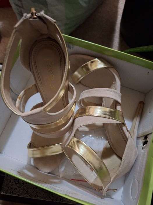 Дамски обувки...