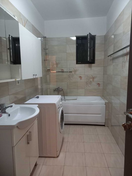 Închiriere apartament 2 camere cu loc parcare propriu