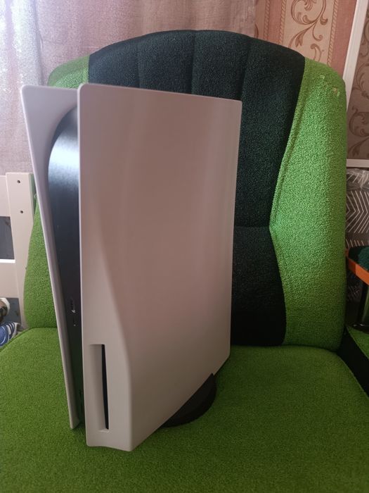 Продам Playstation 5