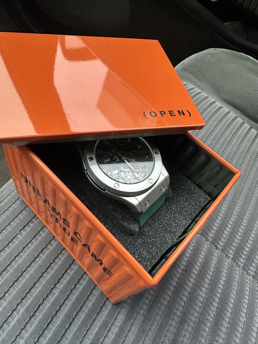 Часы абсолютно новые