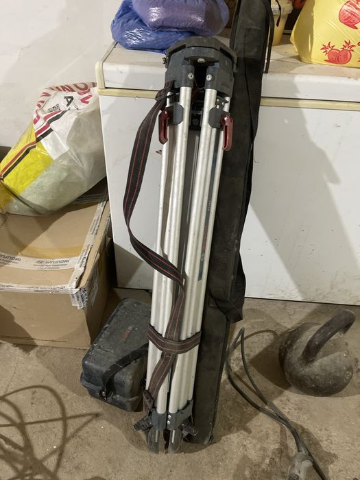 Нивелир в отличном состояний