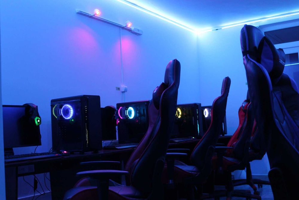 Ofer servicii de mentenanta ,laptopuri ,PC-uri, montaje PC-uri Gaming