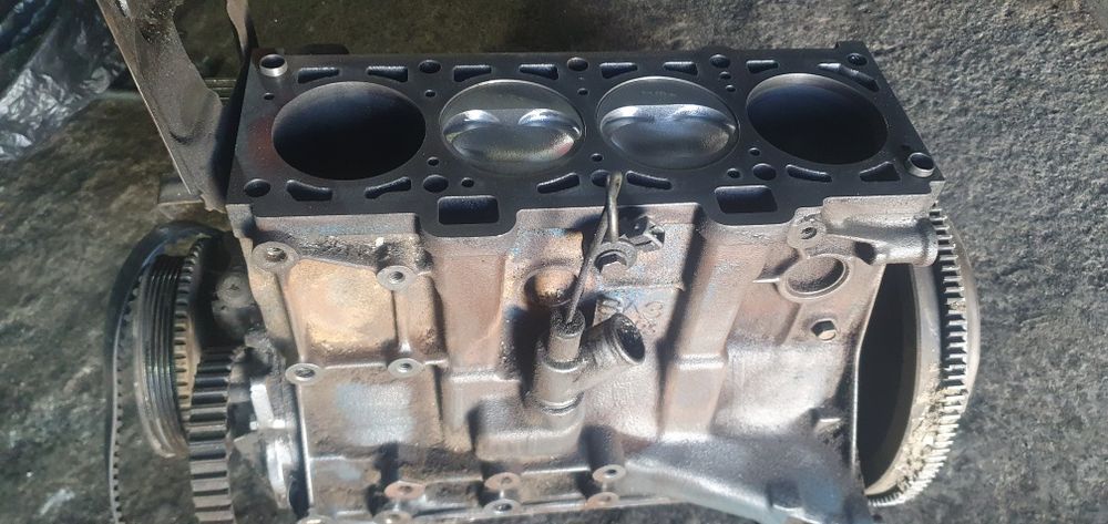 Блок всборе(двс) 1.6 калина,гранта