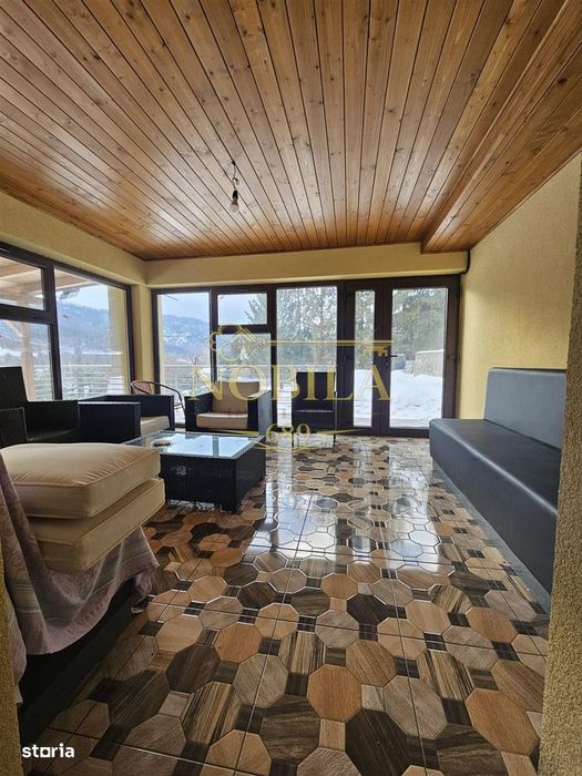 Casa De Vacanta  Cu Teren De Vanzare Harja