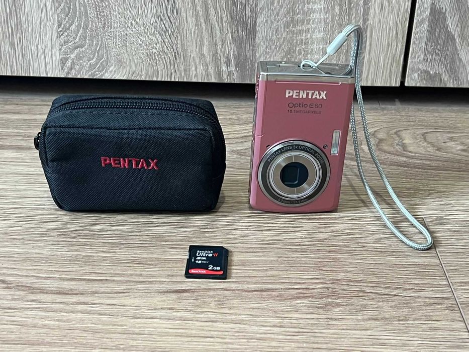 Aparat foto digital Pentax Optio E60 10 MP ROZ Pink cu card si husa