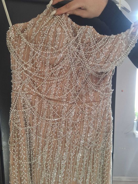 Продавам ръчно изработена бална рокля размер xs/s