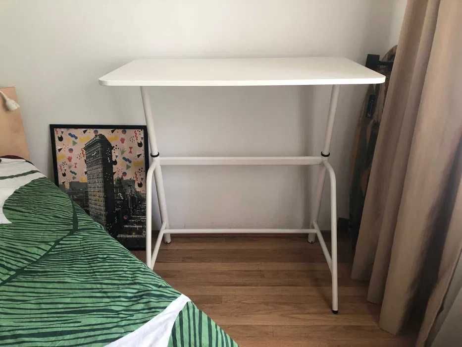 Birou Ikea cu inaltime reglabila + scaun