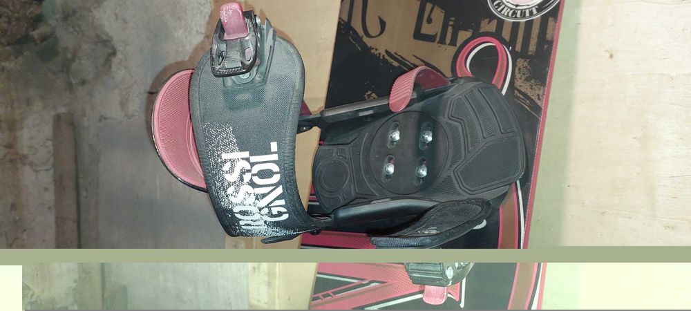 Доска для сноуборда Rossignol с креплениями