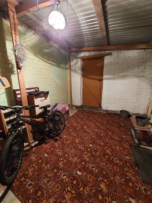 Продам дом рядом с городом