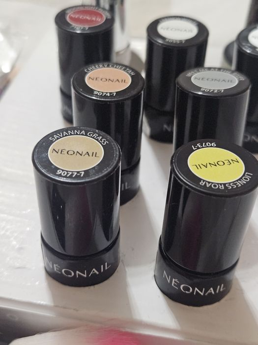 Гел лакове Neonail