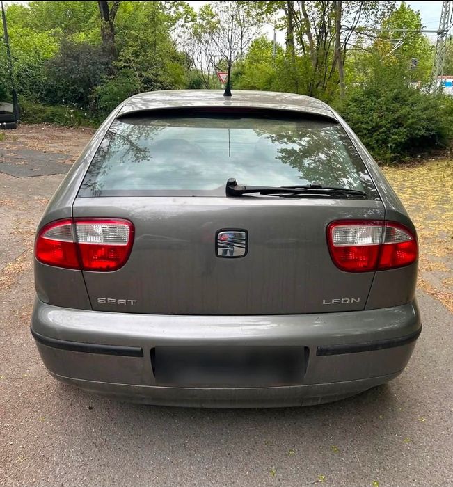 Vând Seat Leon 1.6 16v în stare foarte buna de funcționare.