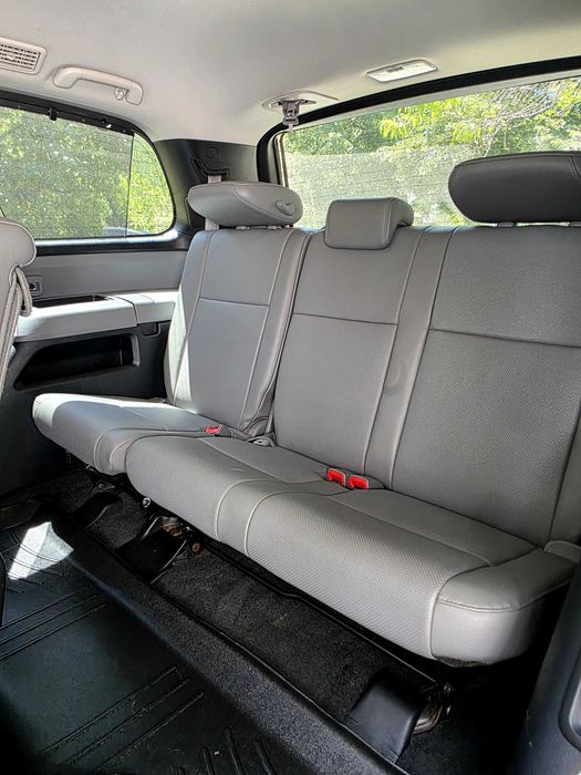 Toyota sequoia Platinum