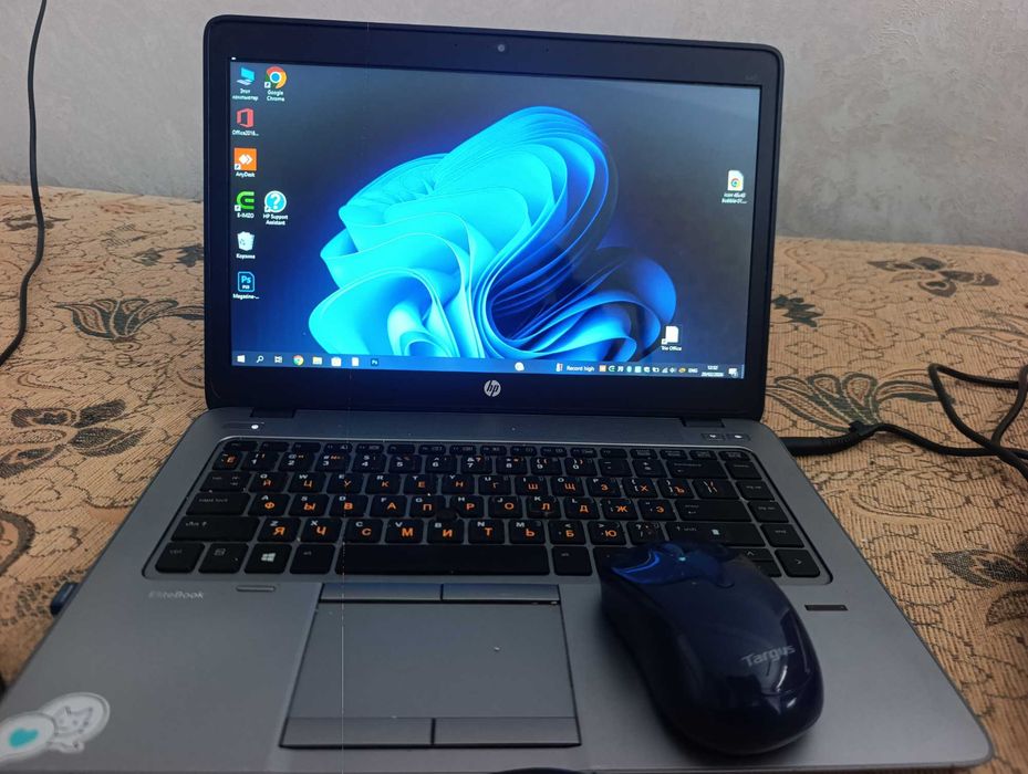 Продаю ноутбук HP elitebook 840g2 с монитором LG 22'