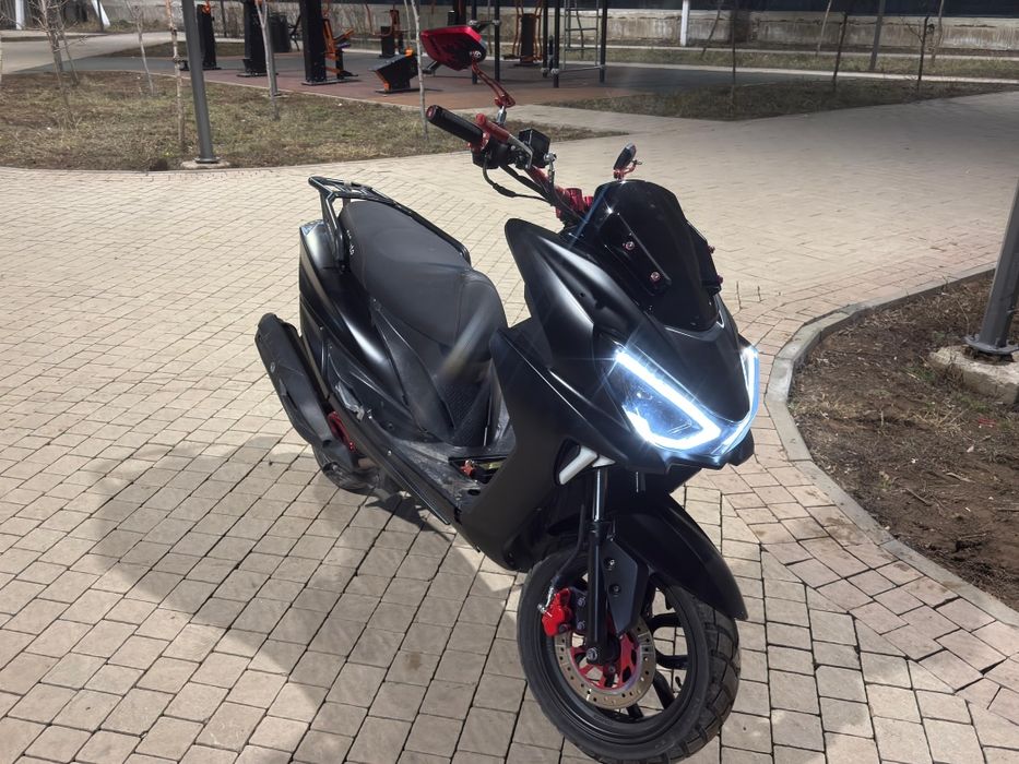 Мопед maxi 150cc