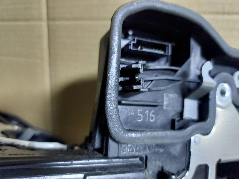 Broasca usa stânga dreapta spate cu softclose BMW F10 F11