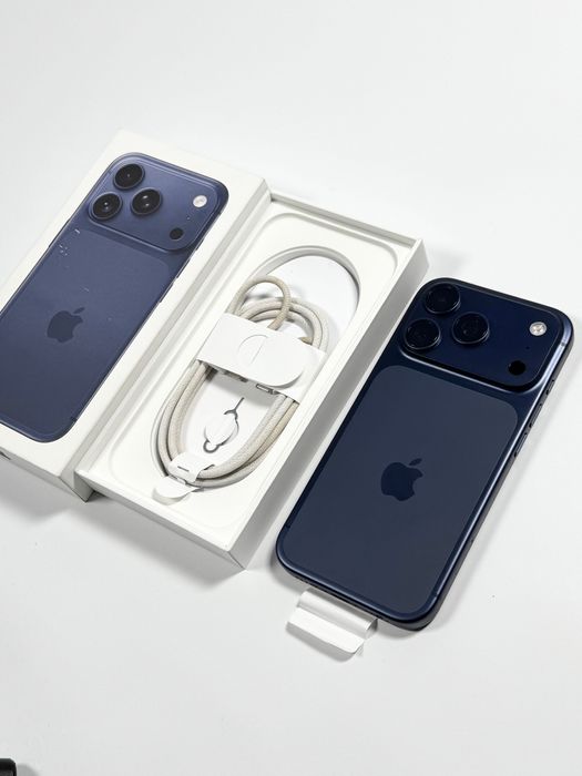 Apple iPhone 17 Pro 256GB Deep Blue
