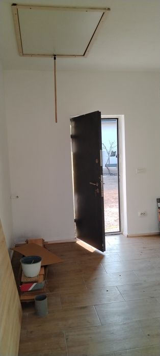 Închiriez casă/spațiu Săbăreni Pădure