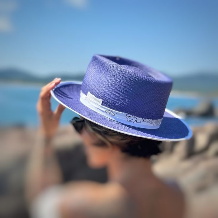 Продавам панамена шапка