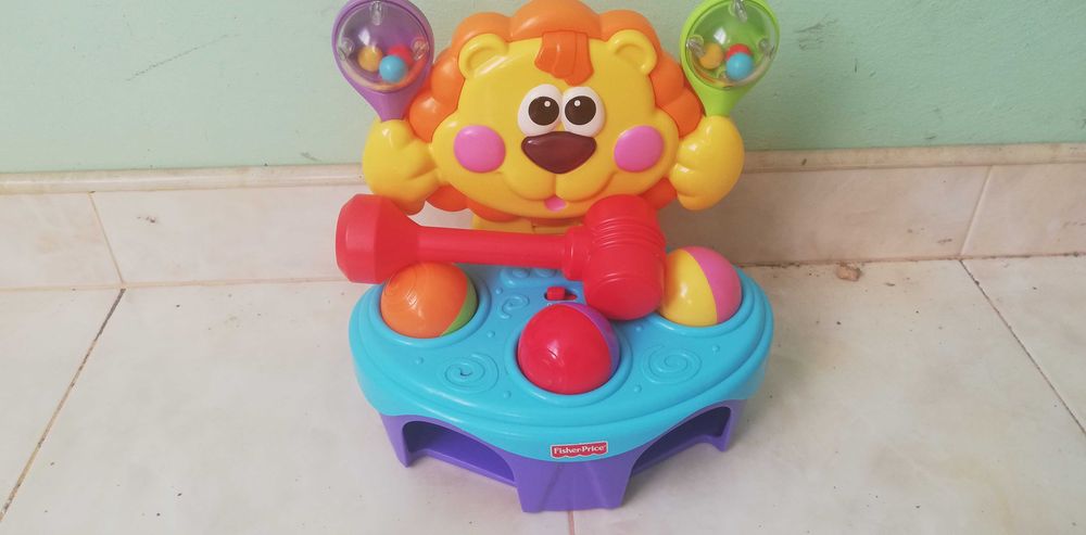 играчки Fisher-Price влак