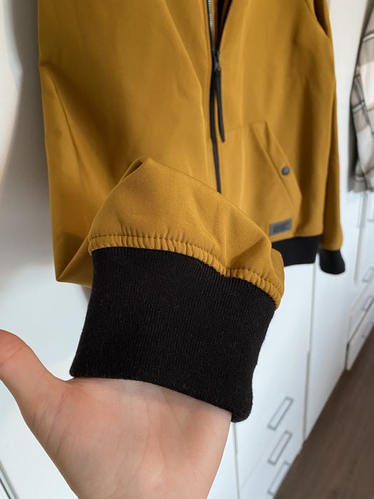 Geaca de ploaie Levi’s cu gluga