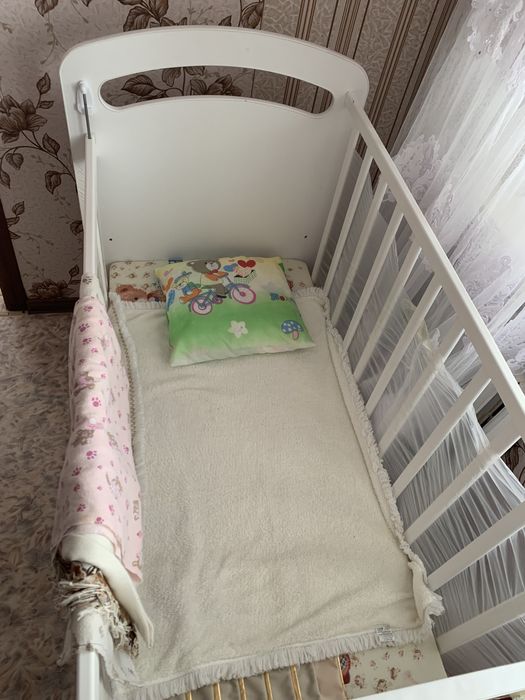 Детская кровать манеж