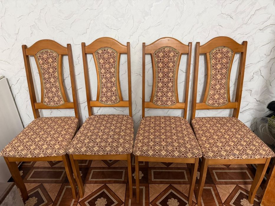 Продам стулья в хорошем состоянии