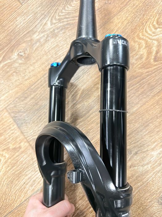 Furcă FOX 34 FLOAT Performance Grip 29", 140 mm