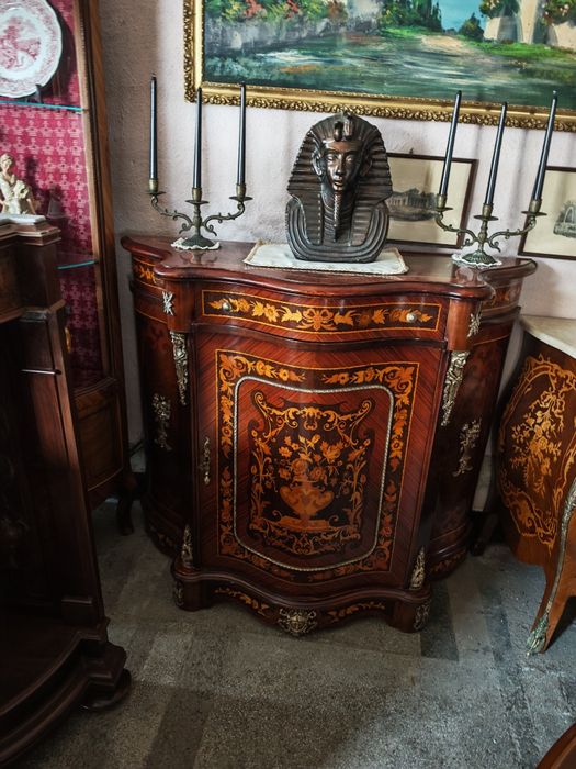 Барокова шкаф с интарзия