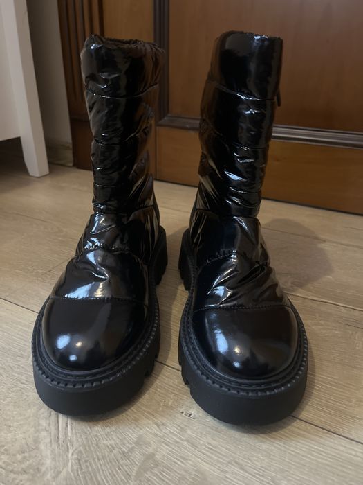 Vând cizme de dama din fas marimea 39